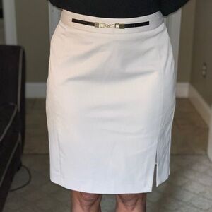 Express Skirt with small front slit